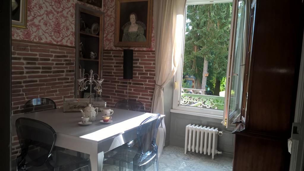 Le Clos Manceau Bed and Breakfast Le Mans Exteriör bild