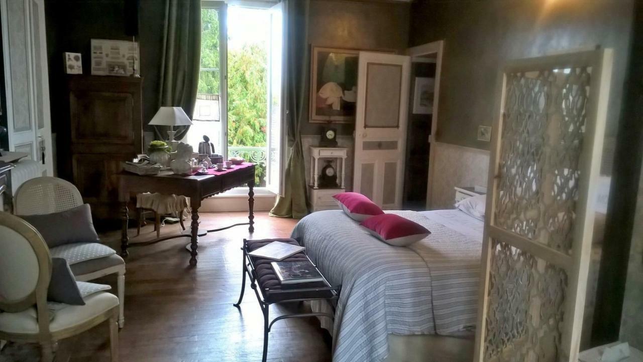 Le Clos Manceau Bed and Breakfast Le Mans Exteriör bild