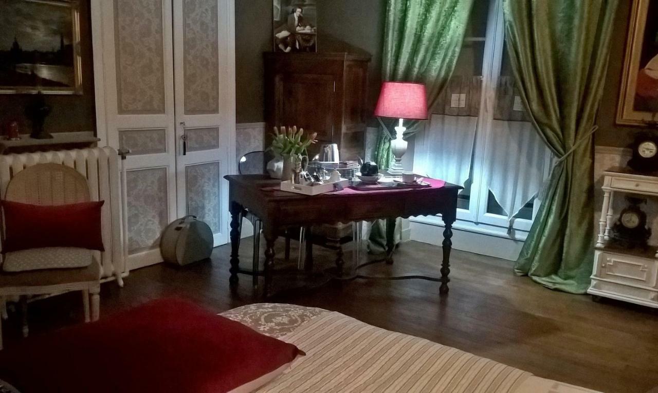 Le Clos Manceau Bed and Breakfast Le Mans Exteriör bild